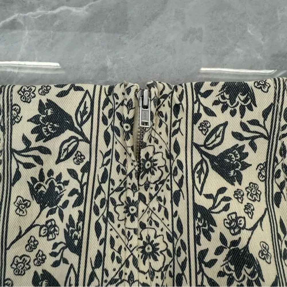 Women’s Free People Modern Femme Floral Denim Mini Skirt Size 2
